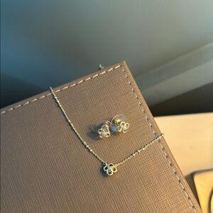 Kendra Scott Matching Set - Elegant Gold Flower Necklace and Earring Set